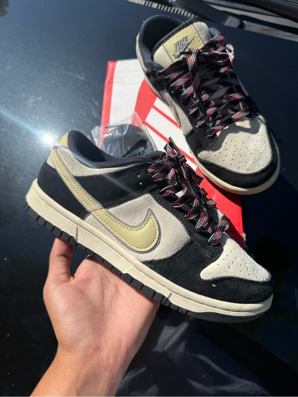 Nike Men’s Low-Top Sneakers in Black, Cream and Yellow